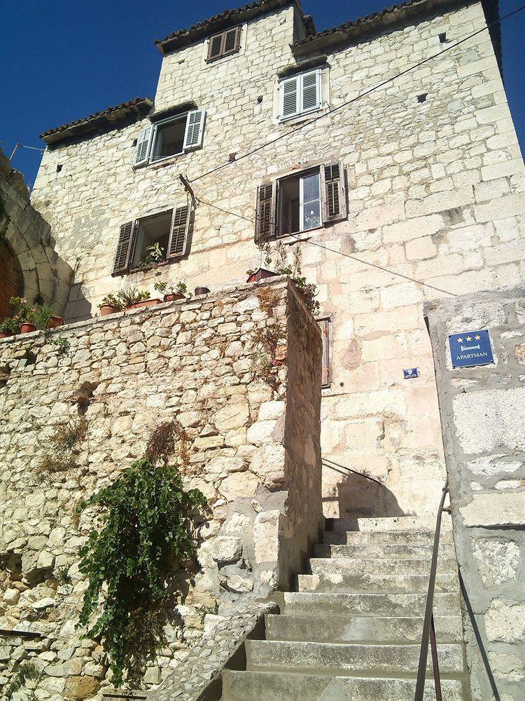 Rooms In The Palace Split Exterior photo